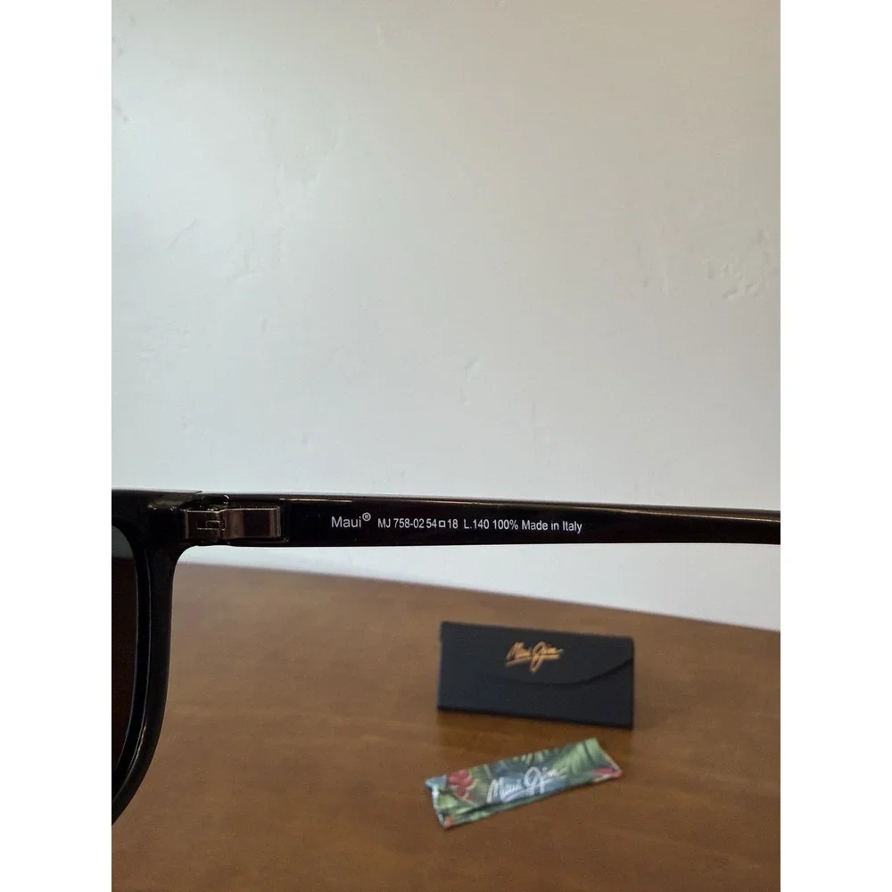 Maui Jim Honi Black Shiny Sunglasses Womens Gray Lens MJ0758S-004 / 758-02 $289